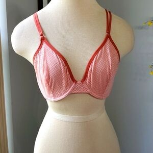 No Boundaries pink sheer bra, 38C.‎ Excellent condition. Sexy bra no padding.